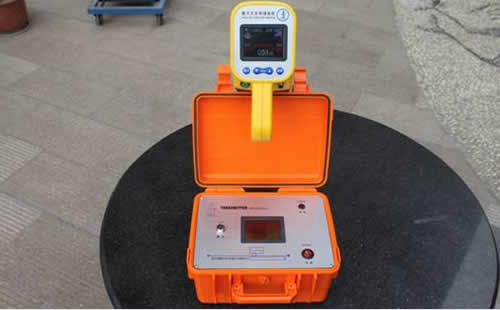 全數字路徑儀(金屬管線探測儀) 全數字路徑儀(金屬管線探測儀)