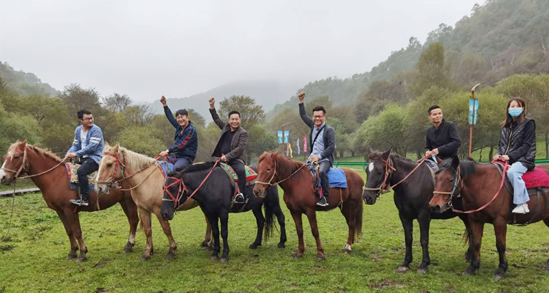 大水川帥哥騎馬照 大水川帥哥騎馬照