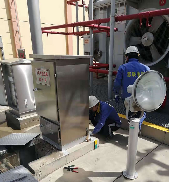 免維護(hù)吸濕器安裝現(xiàn)場(chǎng)04 免維護(hù)吸濕器安裝現(xiàn)場(chǎng)04