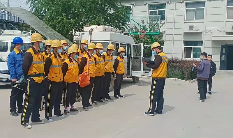 我司技術(shù)人員到達(dá)客戶(hù)現(xiàn)場(chǎng) 我司技術(shù)人員到達(dá)客戶(hù)現(xiàn)場(chǎng)